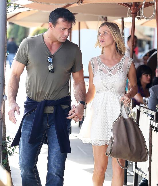 Joanna Krupa powiedziała Cosmopolitan o swojej ulubionej pozycji w seksie Joanna Krupa powiedziała Cosmopolitan o swojej ulubionej pozycji w seksie