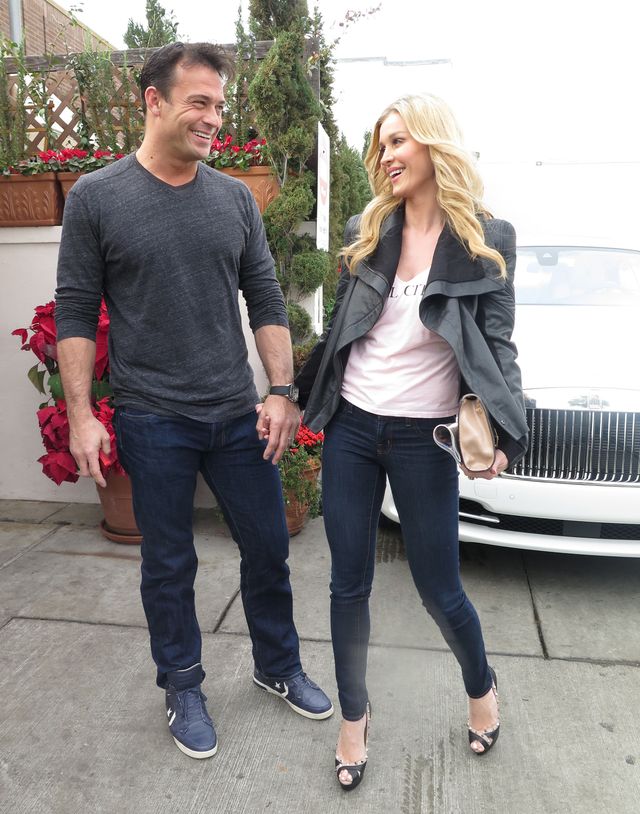 Joanna Krupa SKOMENTOWAŁA PLOTKI o rozwodzie - już wszystko jasne Joanna Krupa SKOMENTOWAŁA PLOTKI o rozwodzie - już wszystko jasne