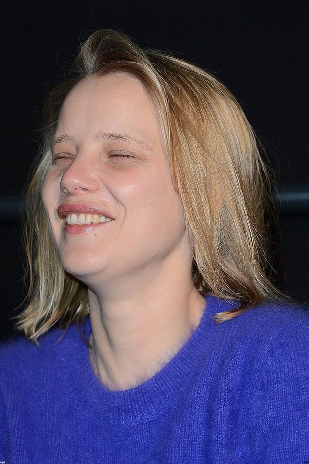 Ile może makijaż, czyli okładkowe metamorfozy Joanny Kulig