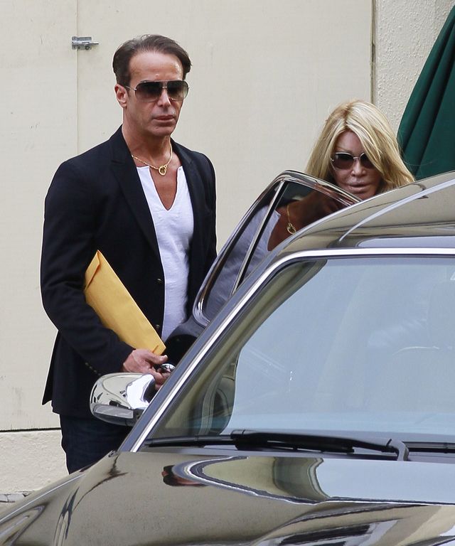 76-letnia KOBIETA KOT zaręczyła się!