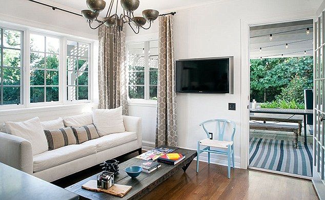 Joe Jonas sprzedaje mieszkanie, bo przypomina mu Gigi? Joe Jonas sprzedaje mieszkanie, bo przypomina mu Gigi?