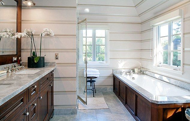 Joe Jonas sprzedaje mieszkanie, bo przypomina mu Gigi? Joe Jonas sprzedaje mieszkanie, bo przypomina mu Gigi?