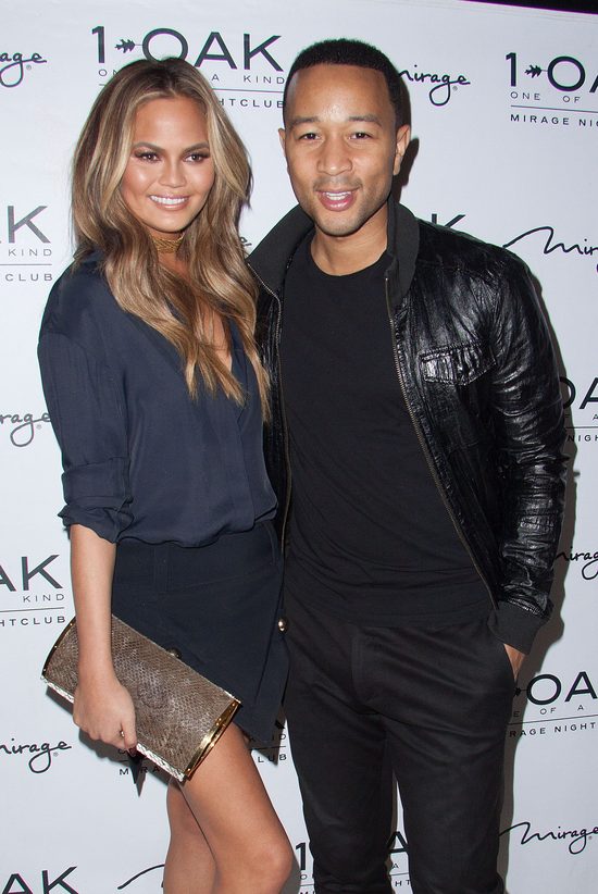 John Legend ma pupę fajniejszą od Biebera? (FOTO) John Legend ma pupę fajniejszą od Biebera? (FOTO)