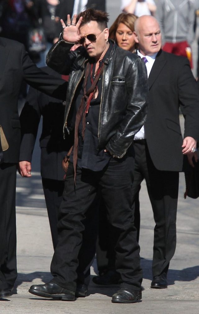 Johnny Depp nie marnuje czasu Johnny Depp nie marnuje czasu