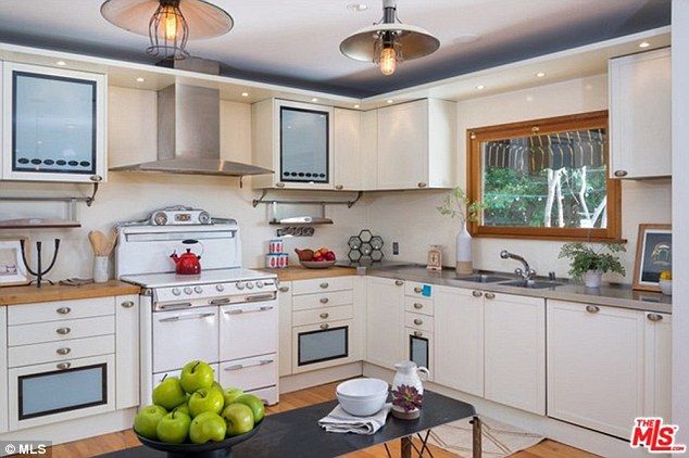 Tak mieszka gwiazda Teorii Wielkiego Podrywu (FOTO) Tak mieszka gwiazda Teorii Wielkiego Podrywu (FOTO)