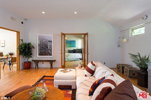 Tak mieszka gwiazda Teorii Wielkiego Podrywu (FOTO) Tak mieszka gwiazda Teorii Wielkiego Podrywu (FOTO)