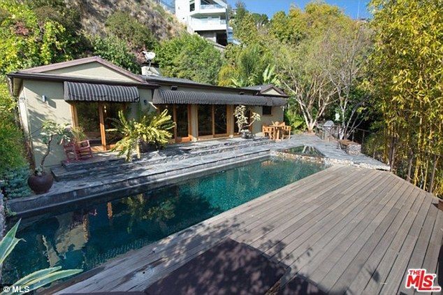 Tak mieszka gwiazda Teorii Wielkiego Podrywu (FOTO) Tak mieszka gwiazda Teorii Wielkiego Podrywu (FOTO)