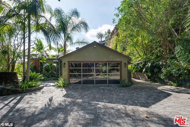 Tak mieszka gwiazda Teorii Wielkiego Podrywu (FOTO) Tak mieszka gwiazda Teorii Wielkiego Podrywu (FOTO)