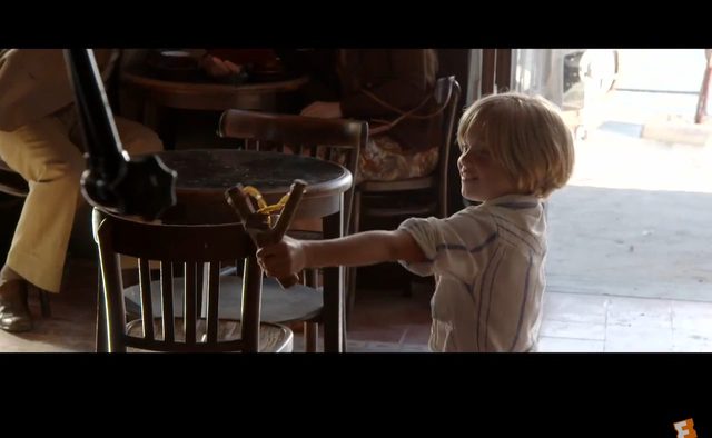 Jolie pali, bije i bierze prochy. Pitt nie jest lepszy Jolie pali, bije i bierze prochy. Pitt nie jest lepszy