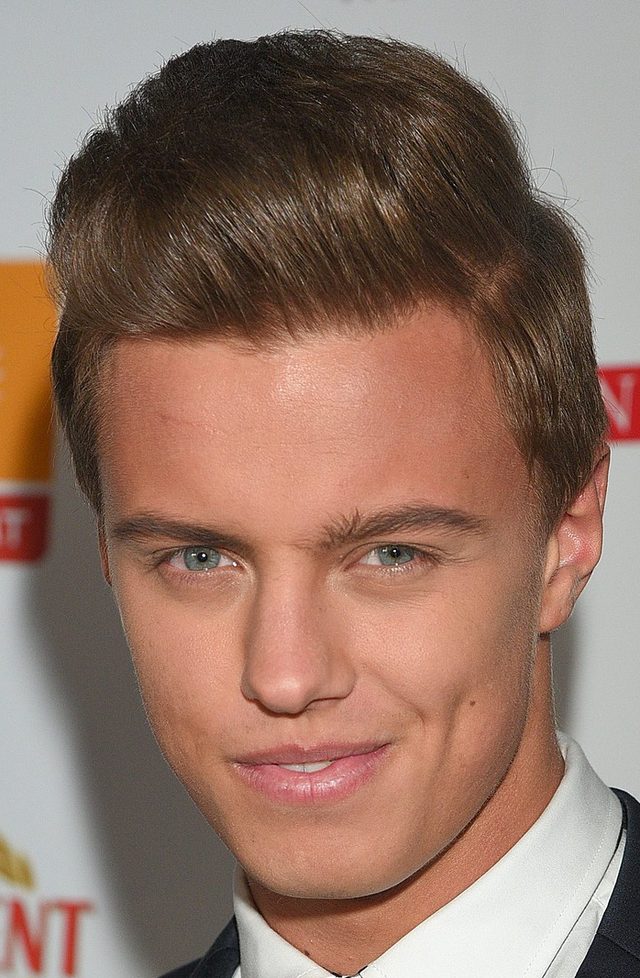 Rafał Jonkisz pod prysznicem (Facebook) Rafał Jonkisz pod prysznicem (Facebook)