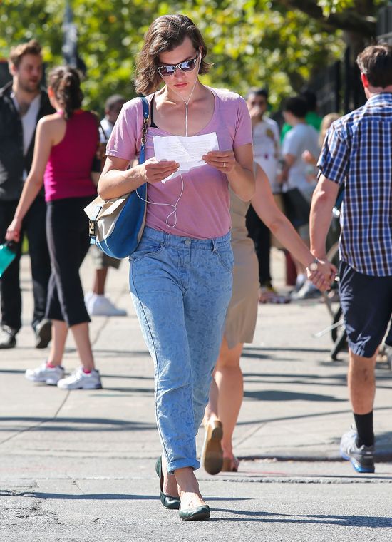 Na spacerze z Milą Jovovich (FOTO) Na spacerze z Milą Jovovich (FOTO)