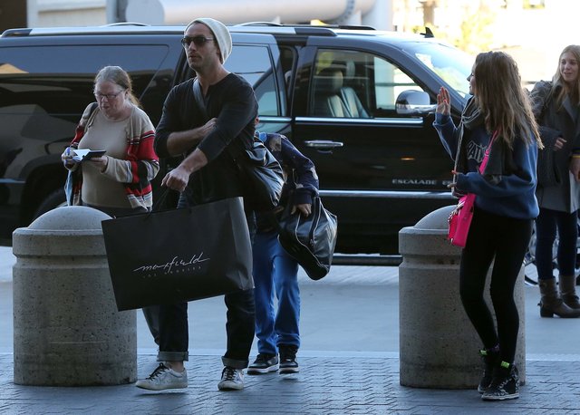 Jude Law tym razem w roli taty (FOTO)