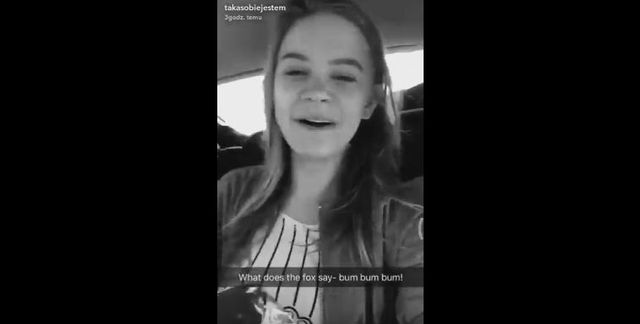 Julia Wróblewska ŚMIEJĄC SIĘ: Potrąciliśmy lisa... BUM BUM BUM! (VIDEO) Julia Wróblewska ŚMIEJĄC SIĘ: Potrąciliśmy lisa... BUM BUM BUM! (VIDEO)