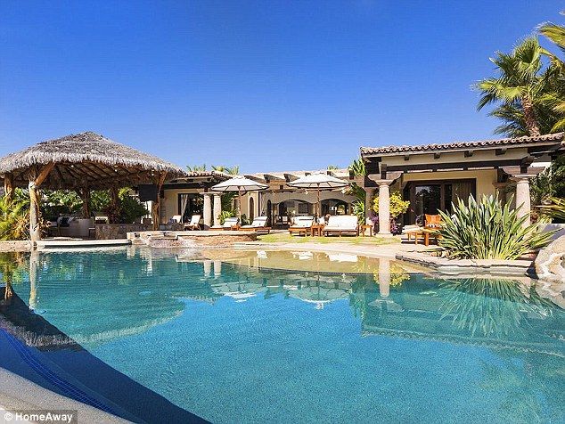 Taka z niej wielka gwiazda, ze potrzebuje aż 12 sypialni? Taka z niej wielka gwiazda, ze potrzebuje aż 12 sypialni?