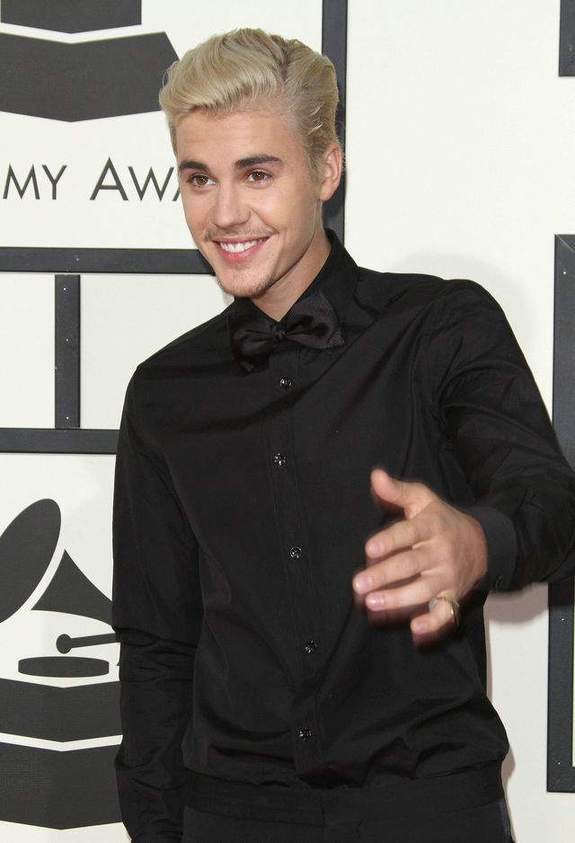 Justin i Selena CAŁUJĄ SIĘ na nowych zdjęciach!