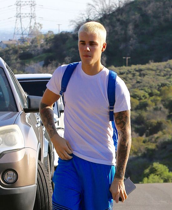 Dlaczego Justin Bieber mieszka w domu Kourtney Kardashian?