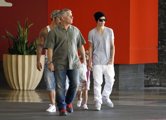 Justin Bieber zabrał siostrę na zakupy (FOTO) Justin Bieber zabrał siostrę na zakupy (FOTO)