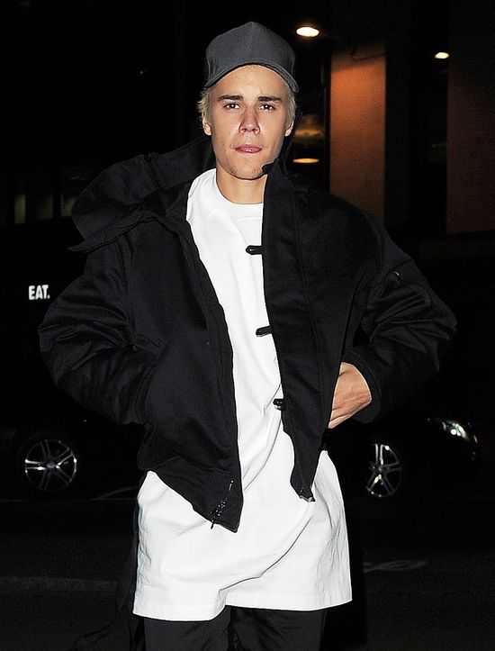 Justin Bieber na koncercie był w sukience?! Justin Bieber na koncercie był w sukience?!