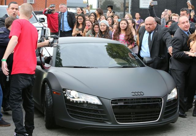 Wypchane spodenki Biebera to nie Photoshop!