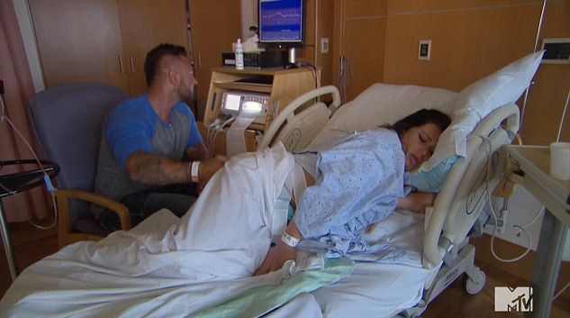 Która gwiazda reality show pokazała się na porodówce? (FOTO)