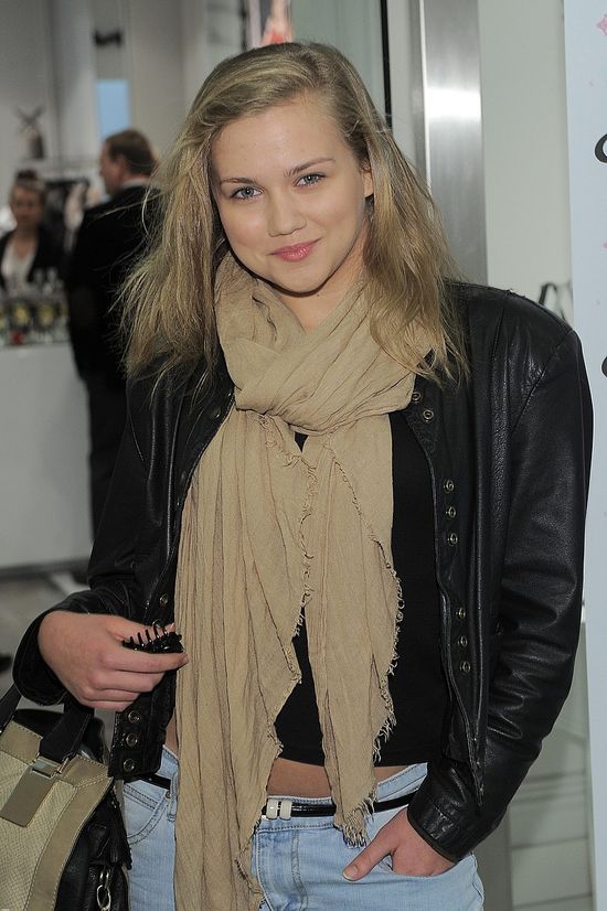 Agnieszka Kaczorowska lansuje się w butiku (FOTO)