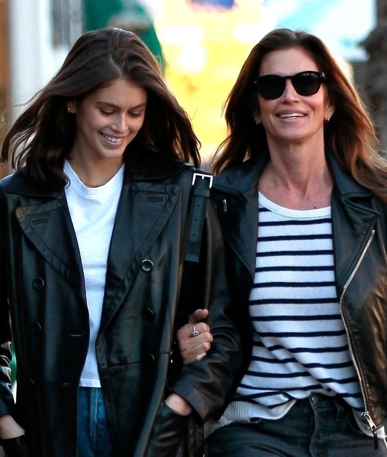 17-letnia Kaia Gerber z mamą, Cindy Crawford na zakupach (ZDJĘCIA)