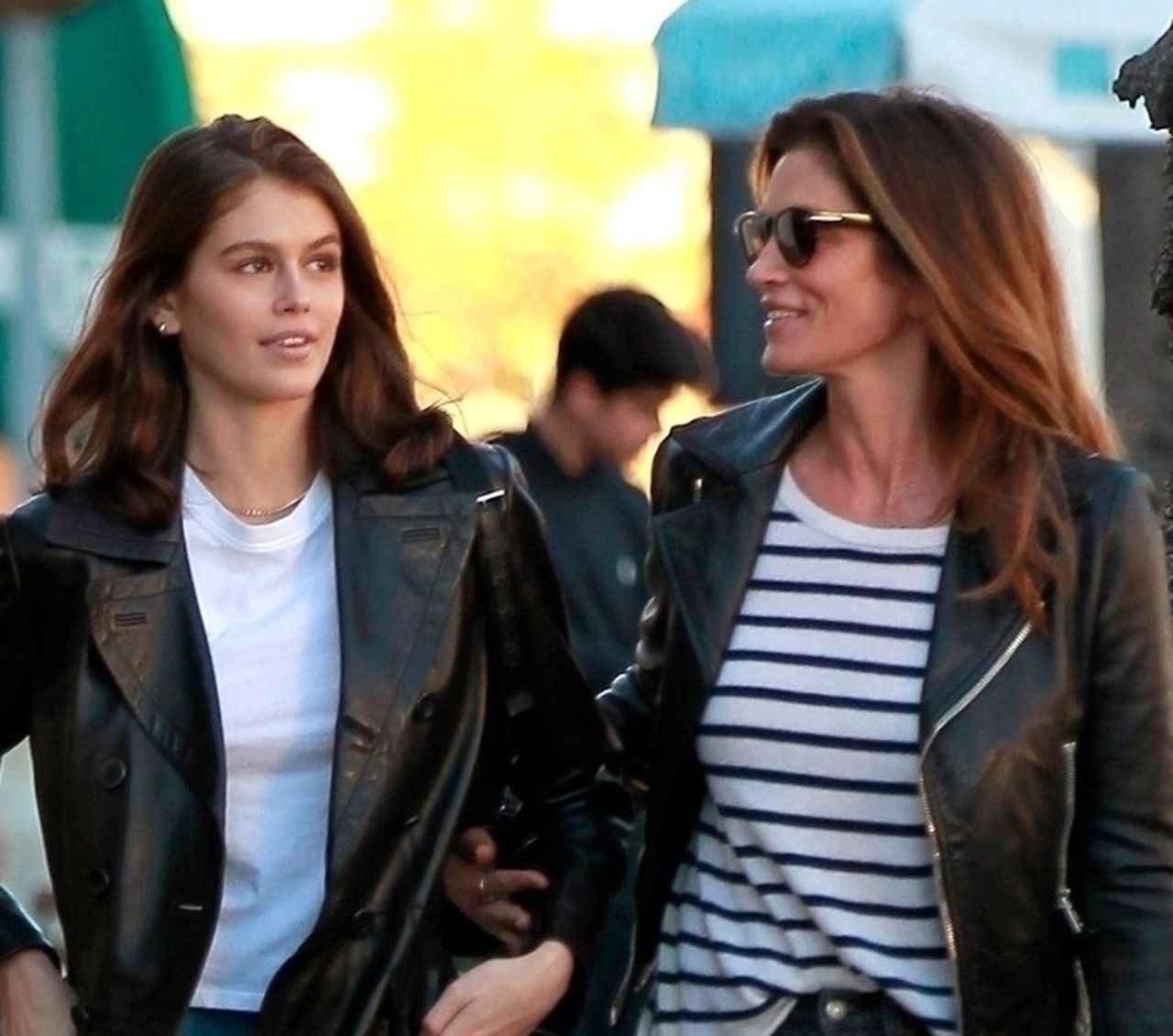 17-letnia Kaia Gerber z mamą, Cindy Crawford na zakupach (ZDJĘCIA)