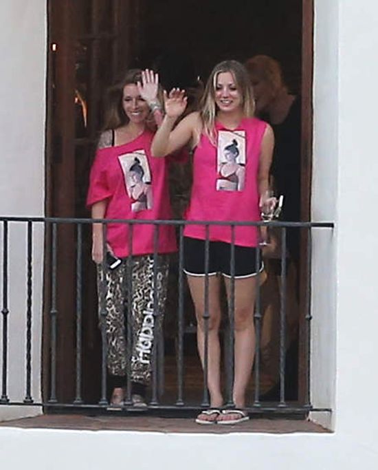 Kaley Cuoco wyszła za mąż w Sylwestra (FOTO)