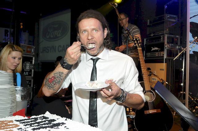 Małgorzata Rozenek robi WSZYSTKO za Radosława Majdana! (VIDEO)