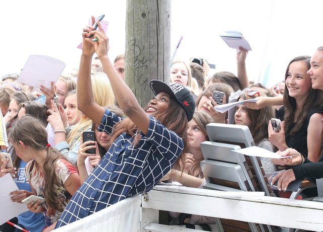 Maff bez retuszu i masa celebrytów na imprezie w Sopocie 