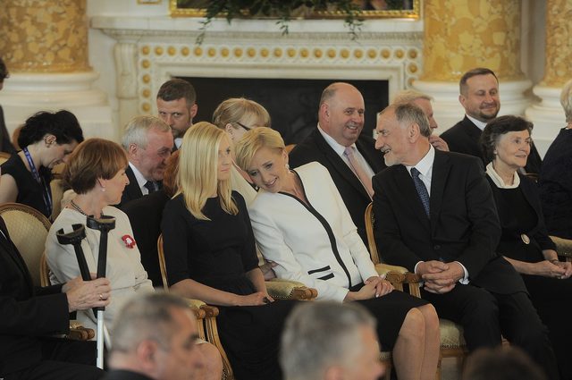 Jak Agata i Kinga Duda wypadły na nadaniu orderów? Jak Agata i Kinga Duda wypadły na nadaniu orderów?