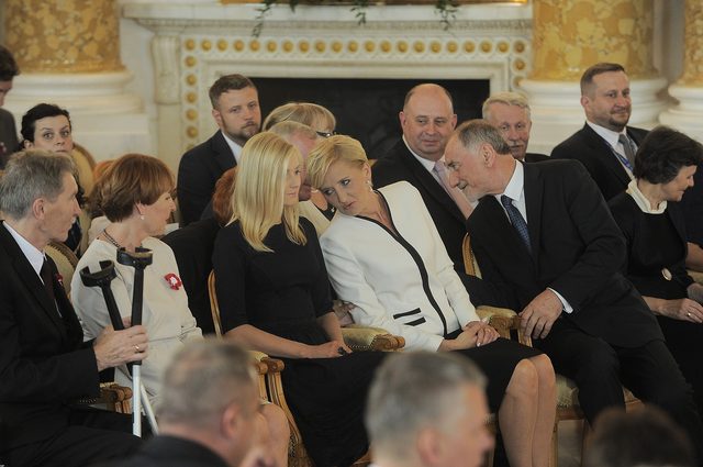 Jak Agata i Kinga Duda wypadły na nadaniu orderów? Jak Agata i Kinga Duda wypadły na nadaniu orderów?