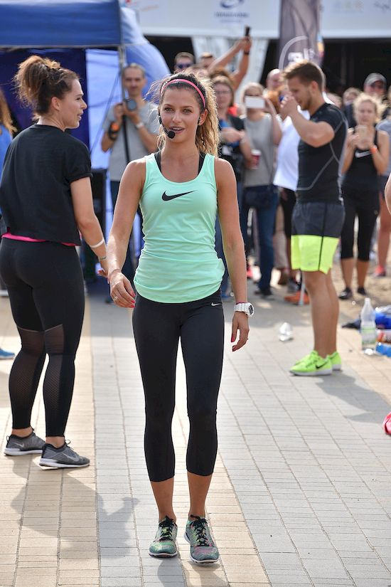 Anna Lewandowska kibicowała Robertowi ze swoją mamą (FOTO) Anna Lewandowska kibicowała Robertowi ze swoją mamą (FOTO)