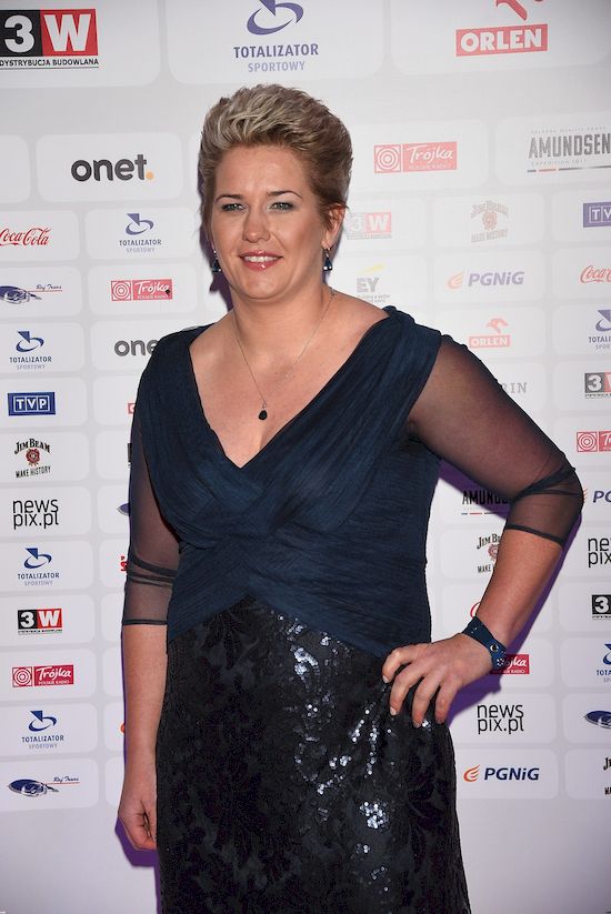 Anita Włodarczyk ćwiczy w KOSZMARNYCH warunkach! (VIDEO)