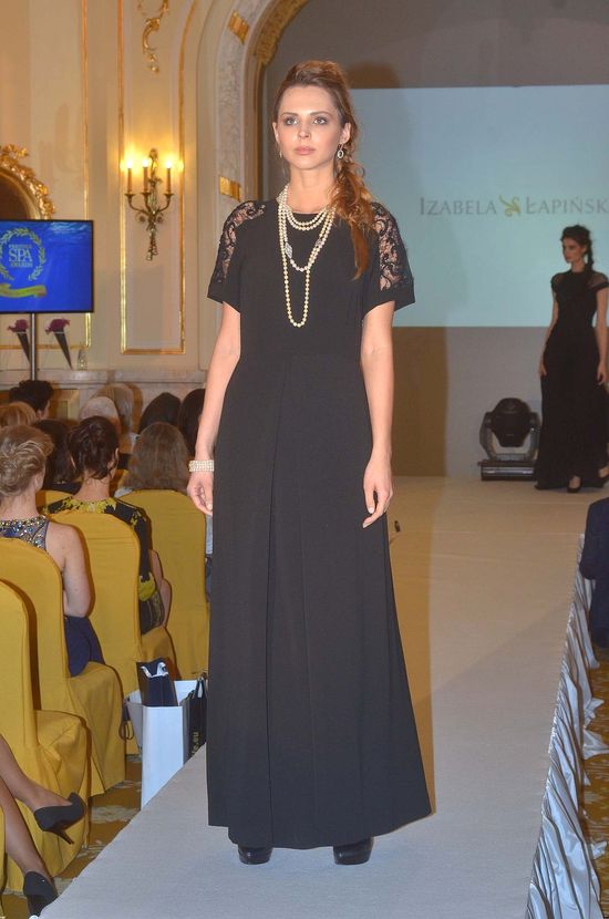 Miss Polski i Miss Supranational na pokazie nowej kolekcji Izabeli Łapińskiej
