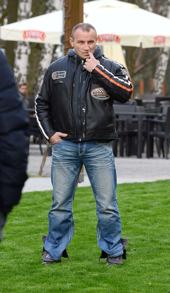 Nastoletni fani Popka grożą Mariuszowi Pudzianowskiemu! Nastoletni fani Popka grożą Mariuszowi Pudzianowskiemu!