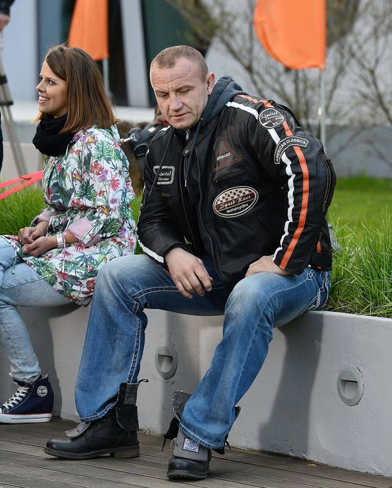 Nastoletni fani Popka grożą Mariuszowi Pudzianowskiemu! Nastoletni fani Popka grożą Mariuszowi Pudzianowskiemu!