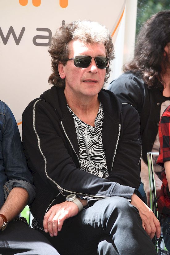 Już wiemy, kto będzie kolejnym jurorem w Idolu. To znany muzyk!