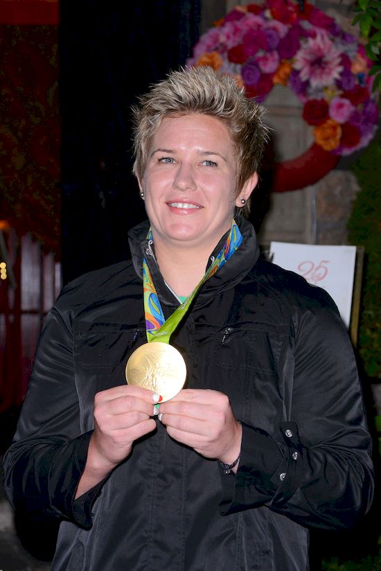 Anita Włodarczyk ćwiczy w KOSZMARNYCH warunkach! (VIDEO)