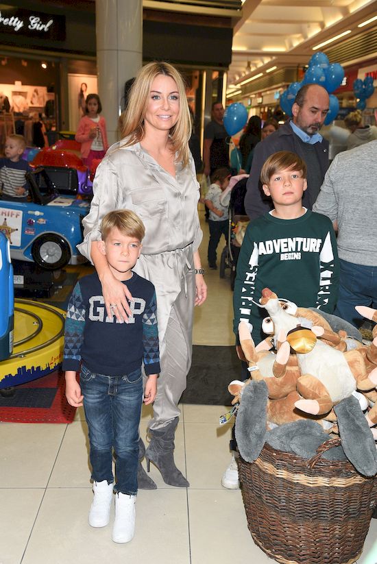 Rodzinne zdjęcie Małgorzaty Rozenek rozczuliło Internautów (FOTO) Rodzinne zdjęcie Małgorzaty Rozenek rozczuliło Internautów (FOTO)