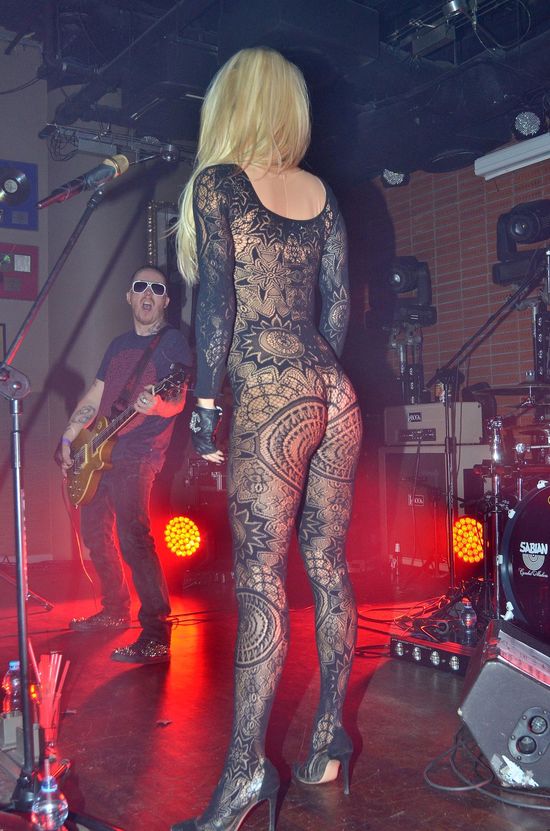 Doda porównuje swoje pośladki do... tyłka Jennifer Lopez! (FOTO)