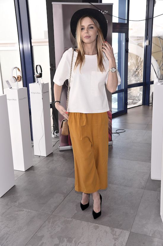 Tylko TA gwiazda mogła przyjść w tym i dalej dobrze wyglądać