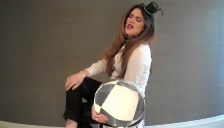 Kardashianki nagrały wideo do Lady Marmalade [VIDEO]