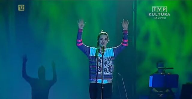 Karolina śpiewająca o narkotykach robi furorę w sieci VIDEO Karolina śpiewająca o narkotykach robi furorę w sieci VIDEO