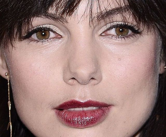 Karolina Gorczyca zmieniła fryzurę, zrobiła seksowny makijaż i wygląda BOSKO