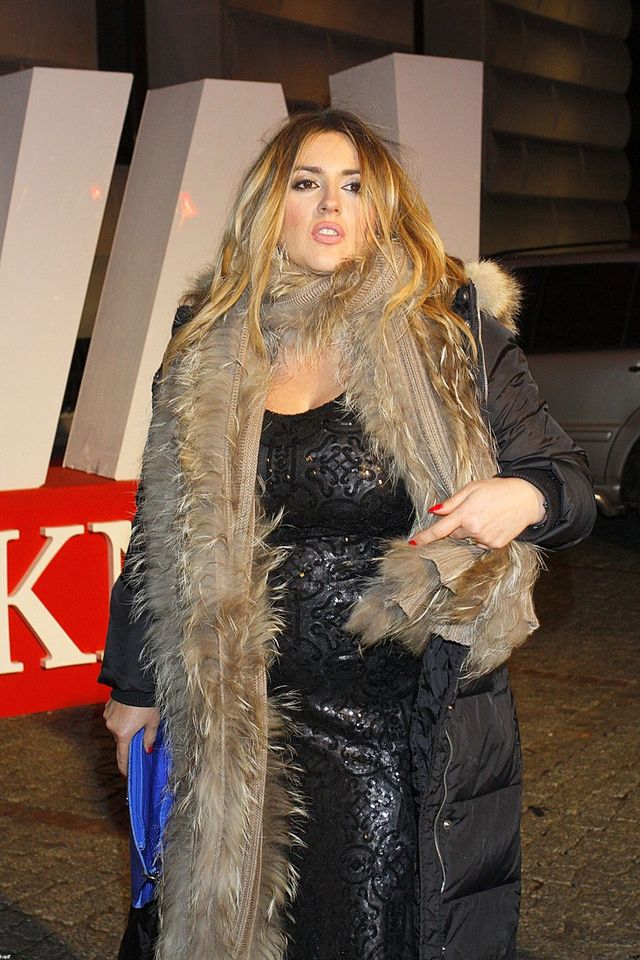 Karolina Szostak wygląda znacznie szczuplej! (FOTO) Karolina Szostak wygląda znacznie szczuplej! (FOTO)