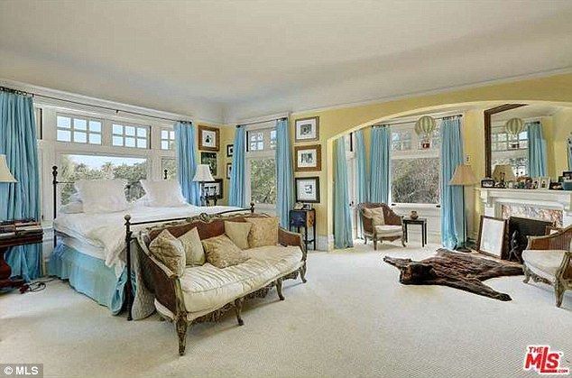 Tej rezydencji dorobiła się dzięki... robieniu tatuażów (FOTO) Tej rezydencji dorobiła się dzięki... robieniu tatuażów (FOTO)