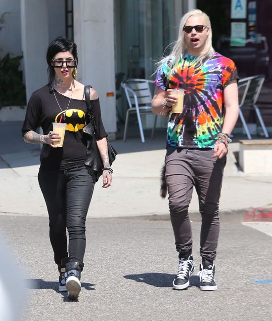 Pupa na wierzchu i okulary- kto zaszalał tym razem? (FOTO)