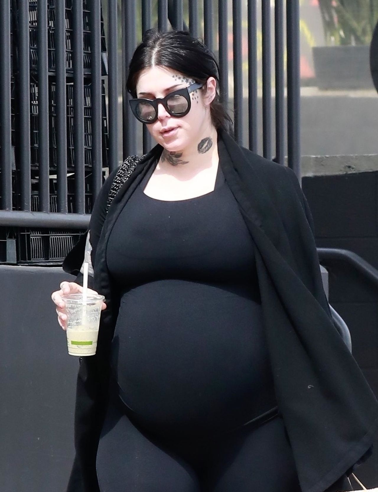 Prawdziwy baby boom - kolejna gwiazda pokazała DUŻY, ciążowy brzuch (ZDJĘCIA)