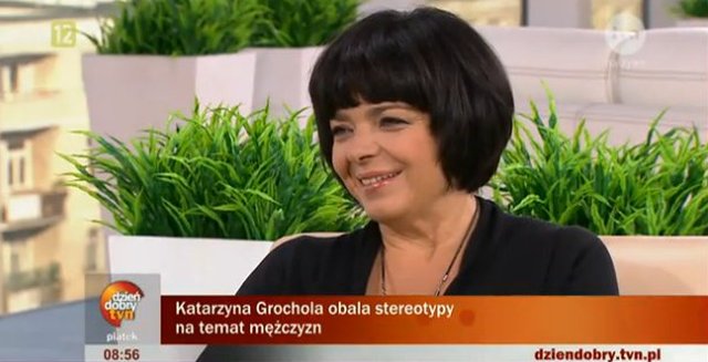 Katarzyna Grochola wyprostowała włosy? (FOTO)